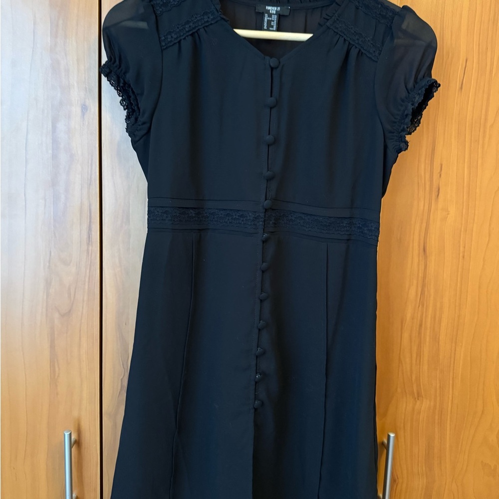 Elegant Black Button-Front Dress with Lace Details